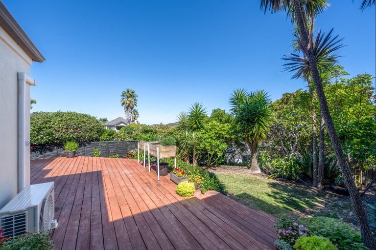 Photo of property in 24 Santa Cruz Drive, Shamrock Park, Auckland, 2016