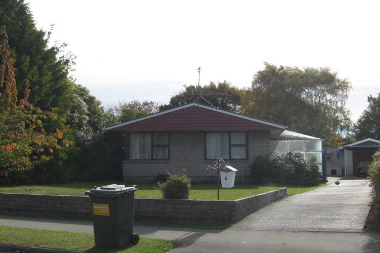 Photo of property in 6 Gladson Avenue, Sockburn, Christchurch, 8042