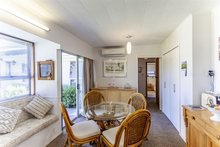 Photo of property in 16 Upham Crescent, Taradale, Napier, 4112