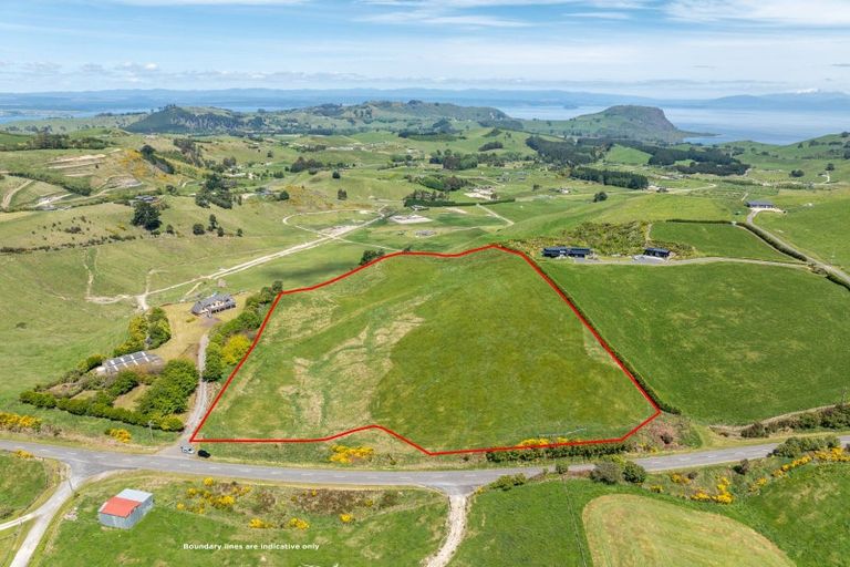 Photo of property in 53 Whakaroa Road, Kinloch, Taupo, 3385