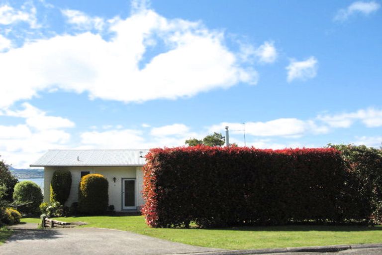 Photo of property in 5 Isobel Street, Acacia Bay, Taupo, 3330