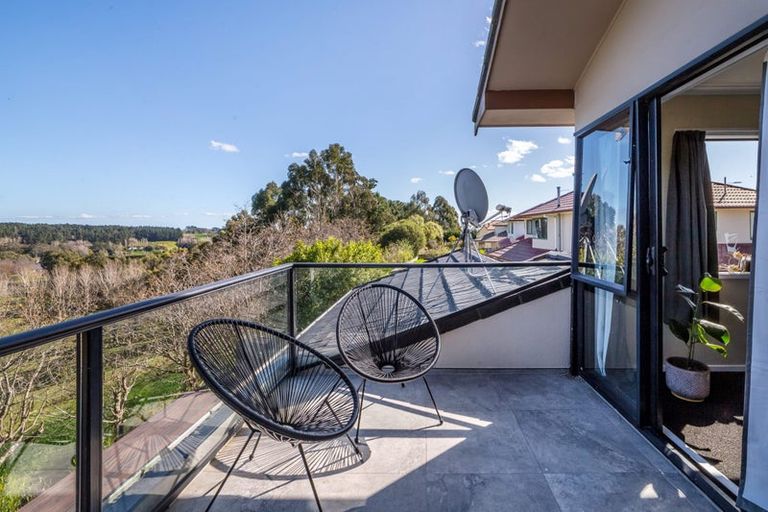 Photo of property in 106 Pacific Drive, Fitzherbert, Palmerston North, 4410