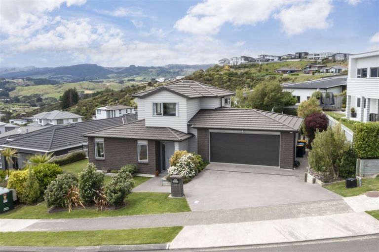 Photo of property in 55 Endeavour Drive, Whitby, Porirua, 5024