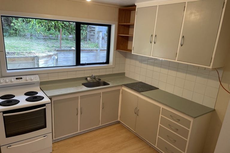 Photo of property in 76 Elmslie Road, Pinehaven, Upper Hutt, 5019