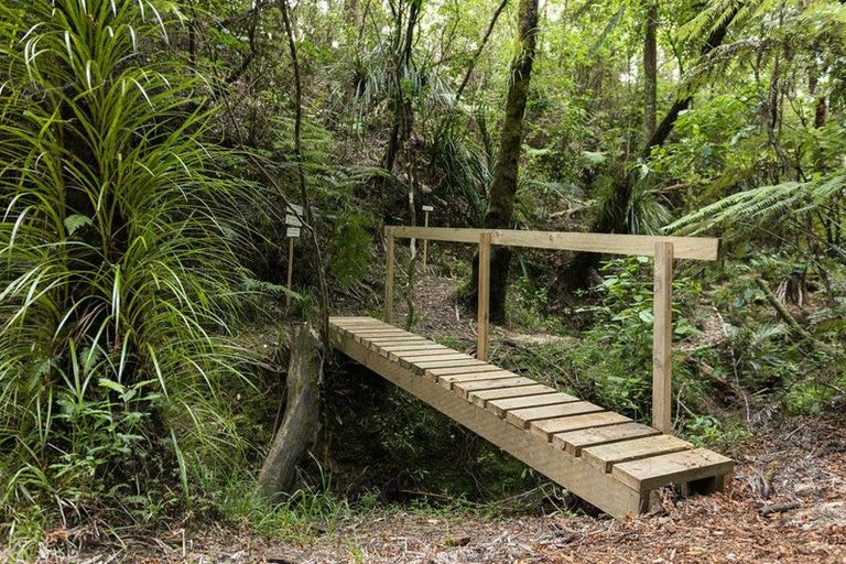 Photo of property in 27 Lett Road, Snells Beach, 0920