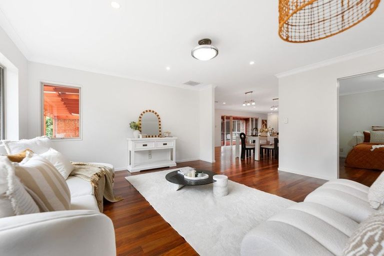 Photo of property in 42 Shelter Drive, Greenhithe, Auckland, 0632