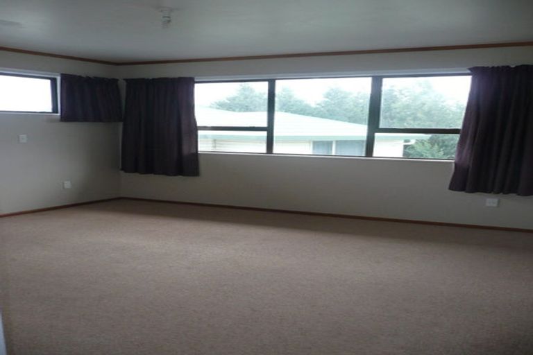 Photo of property in 109 Mark Avenue, Grenada Village, Wellington, 6037