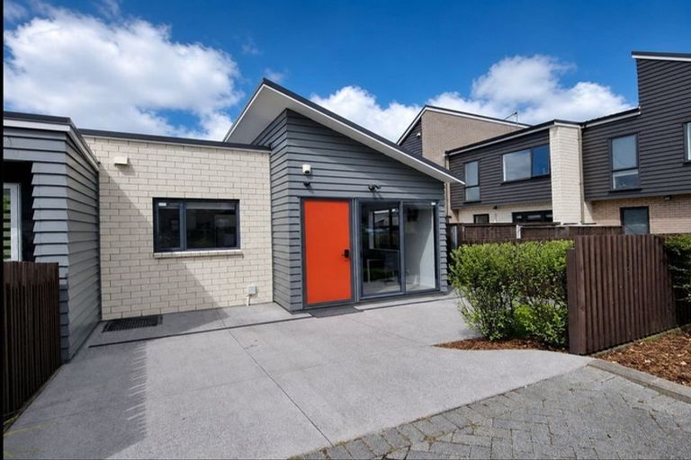 Photo of property in 33 Saltmarsh Road, Hobsonville, Auckland, 0616