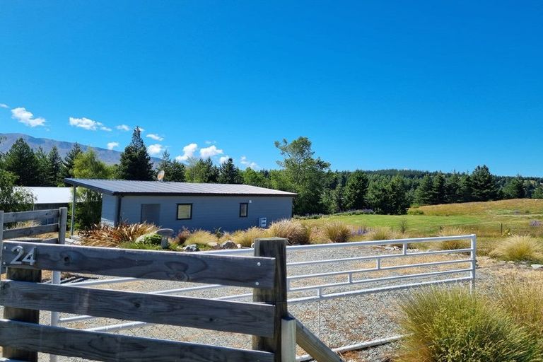 Photo of property in 24 Rodman Lane, Lake Tekapo, 7999