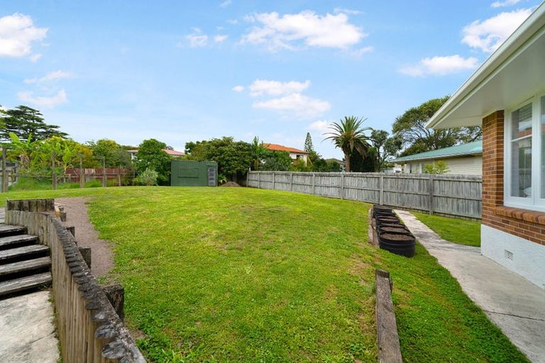 Photo of property in 38 Kohekohe Street, New Lynn, Auckland, 0600
