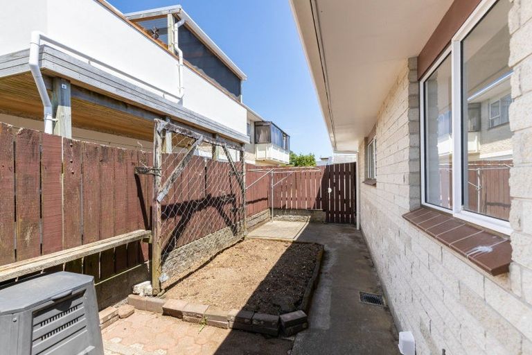 Photo of property in 57 Barrett Street, Westown, New Plymouth, 4310