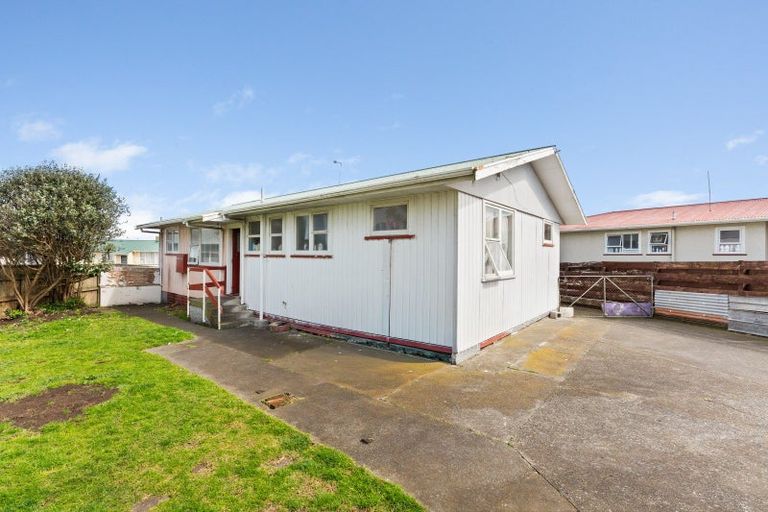 Photo of property in 7 Rogers Street, Castlecliff, Whanganui, 4501