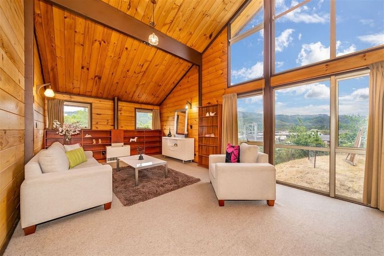 Photo of property in 13a Terminus Street, Silverstream, Upper Hutt, 5019