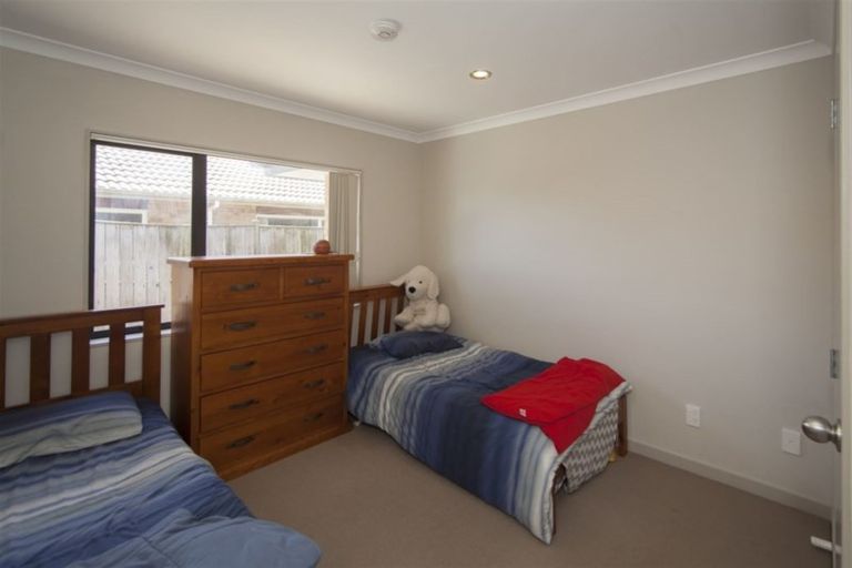 Photo of property in 2b Waikaukau Road, Glen Eden, Auckland, 0602