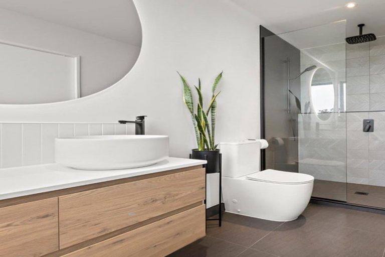 Photo of property in 23 Robert Might Road, Kumeu, 0810