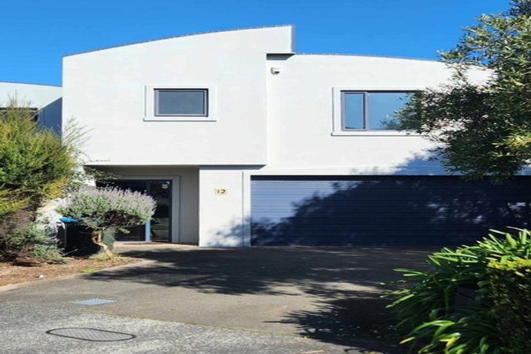 Photo of property in 12 Marina View, Paremata, Porirua, 5026