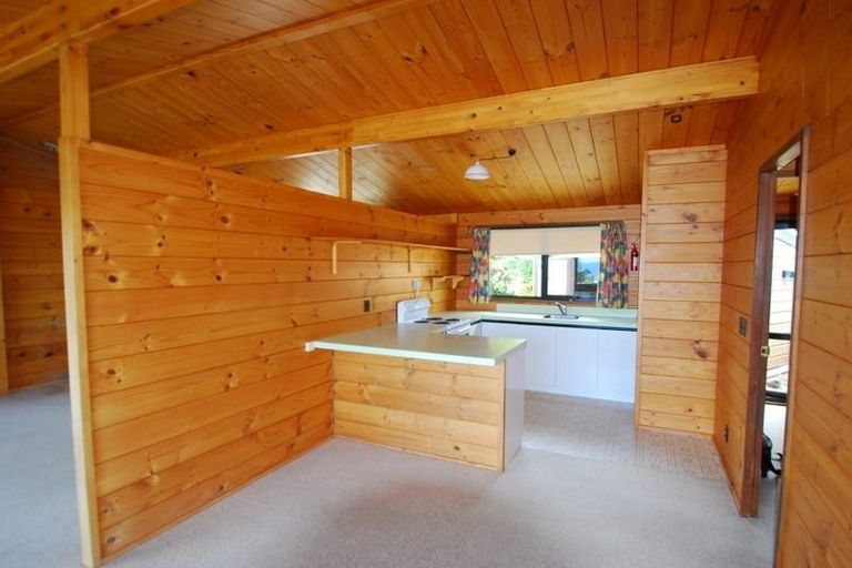 Photo of property in 10 Mervyn Place, Plimmerton, Porirua, 5026