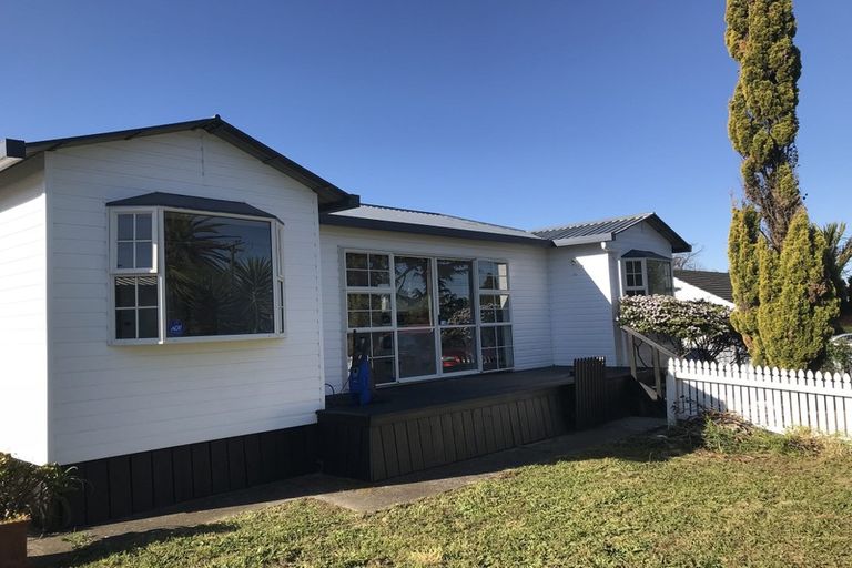 Photo of property in 2 Walters Road, Mount Wellington, Auckland, 1062