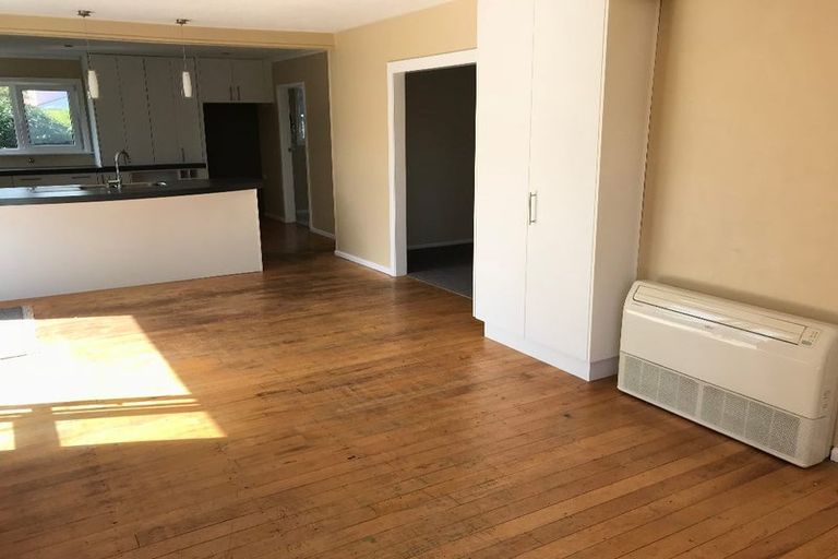 Photo of property in 38b Avonhead Road, Avonhead, Christchurch, 8042