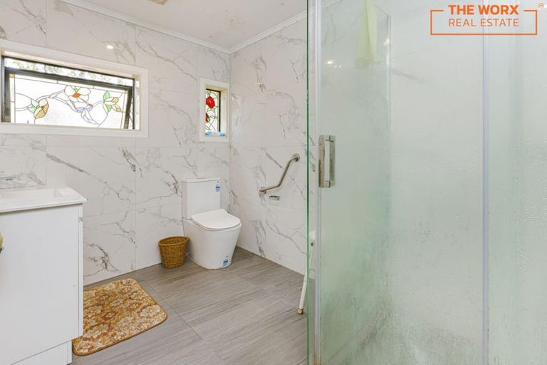 Photo of property in 37 Rosella Road, Mangere East, Auckland, 2024