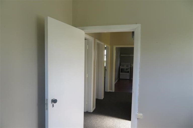 Photo of property in 64 Oxford Terrace, Epuni, Lower Hutt, 5011