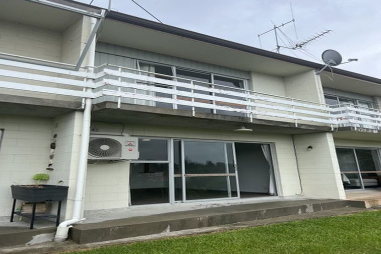 Photo of property in 2/1196 Victoria Street, Whitiora, Hamilton, 3200