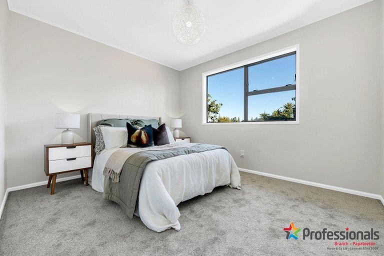 Photo of property in 4 Burlington Place, Manurewa, Auckland, 2102