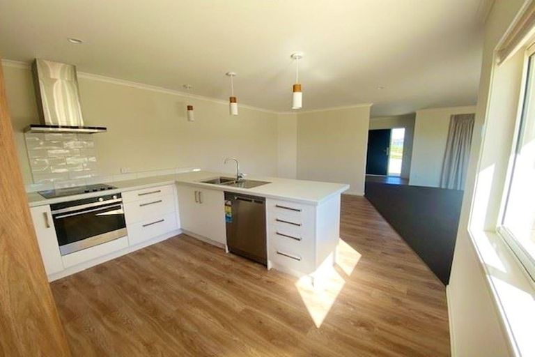 Photo of property in 50 Aratapu Street, Waitara, 4320