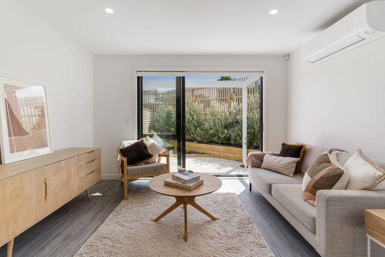 Photo of property in 2a Ellen Avenue, Hillcrest, Auckland, 0627