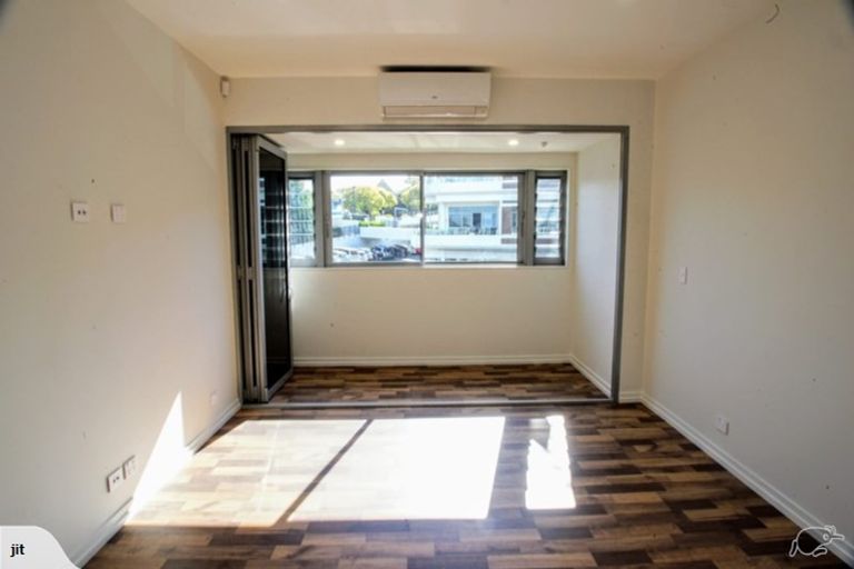 Photo of property in 9/46 Wellington Street, Howick, Auckland, 2014