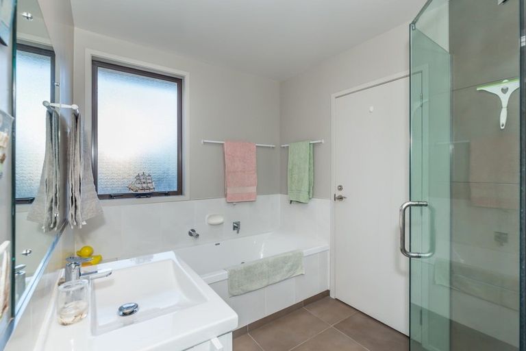 Photo of property in 15a Robbie Street, Foxton Beach, Foxton, 4815