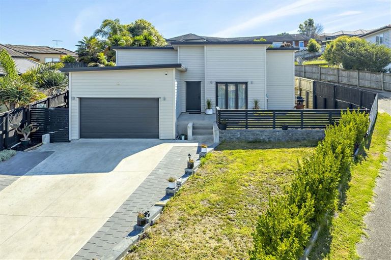 Photo of property in 11 Arthur Carwen Place, Pukekohe, 2120
