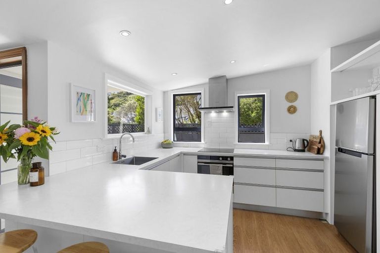 Photo of property in 48 Darlington Road, Miramar, Wellington, 6022