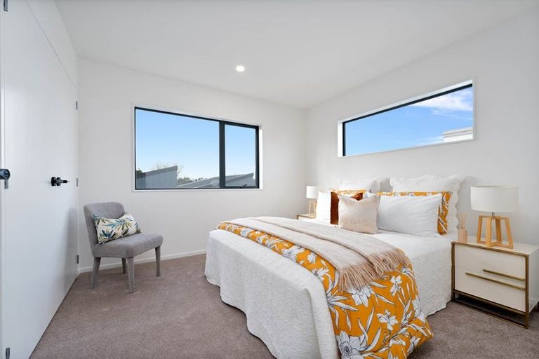 Photo of property in 64b Triangle Road, Massey, Auckland, 0614