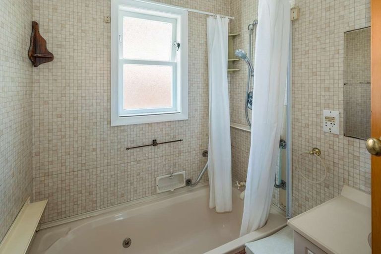 Photo of property in 4 Argentine Avenue, Miramar, Wellington, 6022