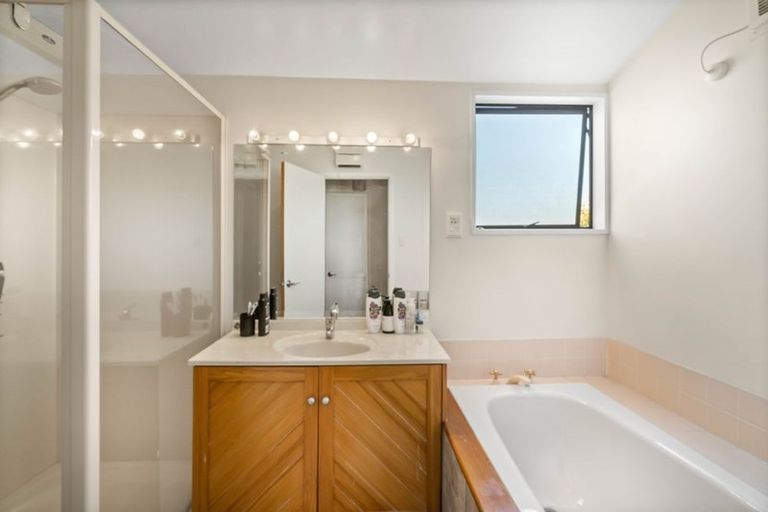 Photo of property in 9 Calverton Place, Halswell, Christchurch, 8025