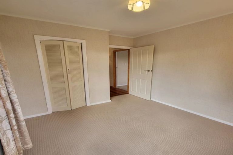 Photo of property in 124 Cambridge Terrace, Fairfield, Lower Hutt, 5011