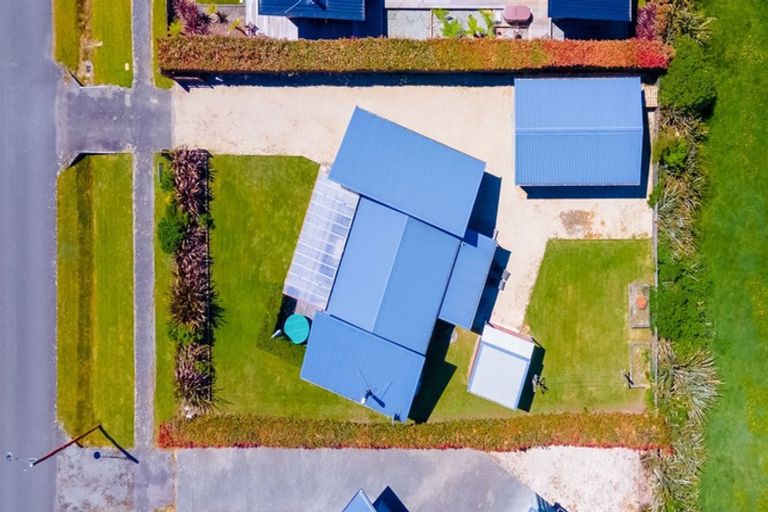 Photo of property in 103 Cashmere Bay Road, Moana, 7875