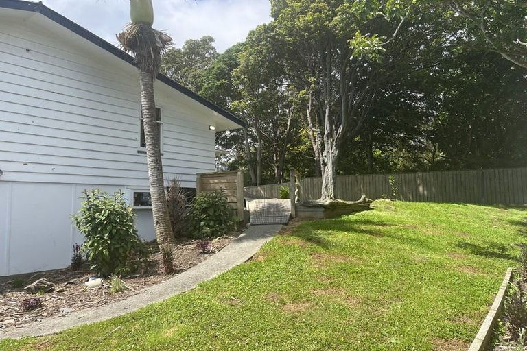 Photo of property in 38 Horopito Road, Waikanae, 5036