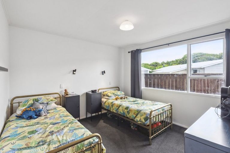 Photo of property in 14 Cypress Grove, Paraparaumu, 5032