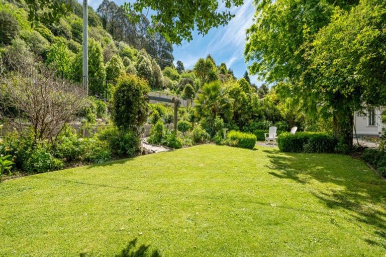 Photo of property in 30 Main Road, Havelock, 7100