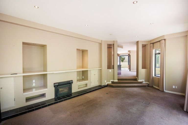 Photo of property in 5 The Oaks, Awapuni, Palmerston North, 4412