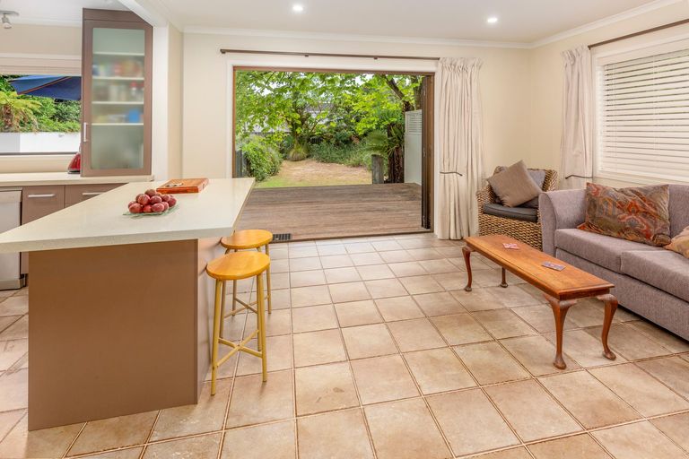 Photo of property in 5 Gulliver Place, Conifer Grove, Takanini, 2112