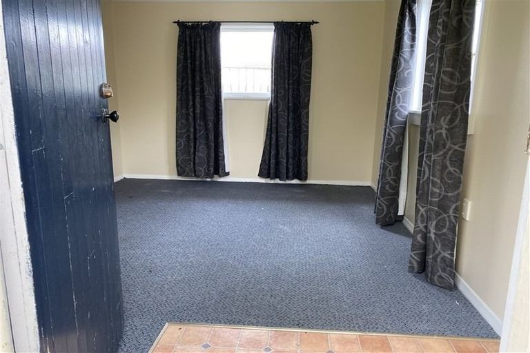 Photo of property in 70 Wood Street, Takaro, Palmerston North, 4410