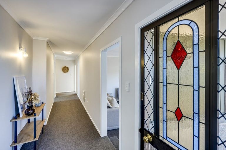 Photo of property in 23 Kent Terrace, Taradale, Napier, 4112