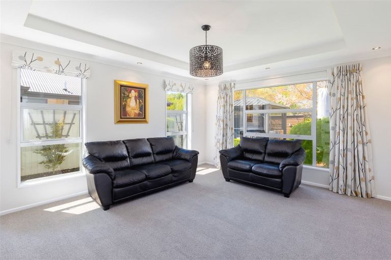 Photo of property in 11 Old Red Barn Road, Halswell, Christchurch, 8025