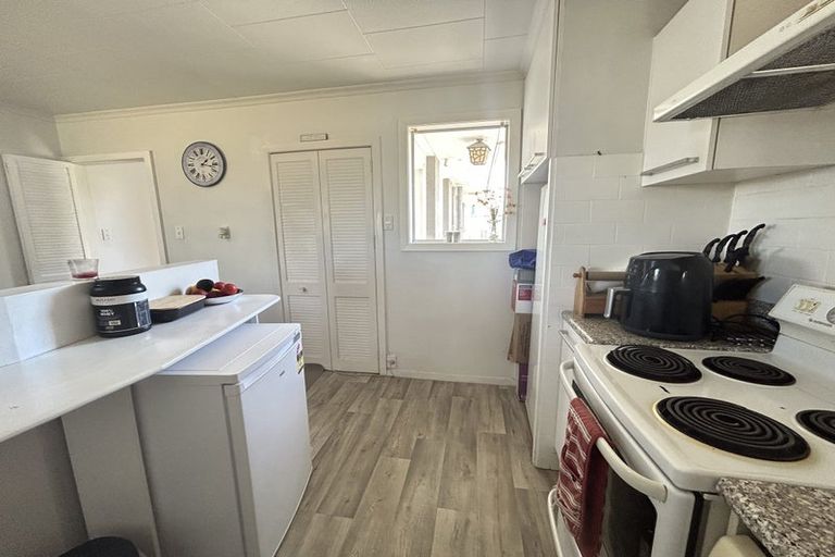 Photo of property in 1/12 Beatrice Place, Avonhead, Christchurch, 8042