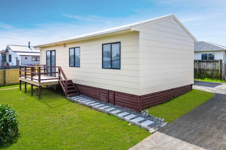 Photo of property in 1/24 Templeton Place, Clendon Park, Auckland, 2103