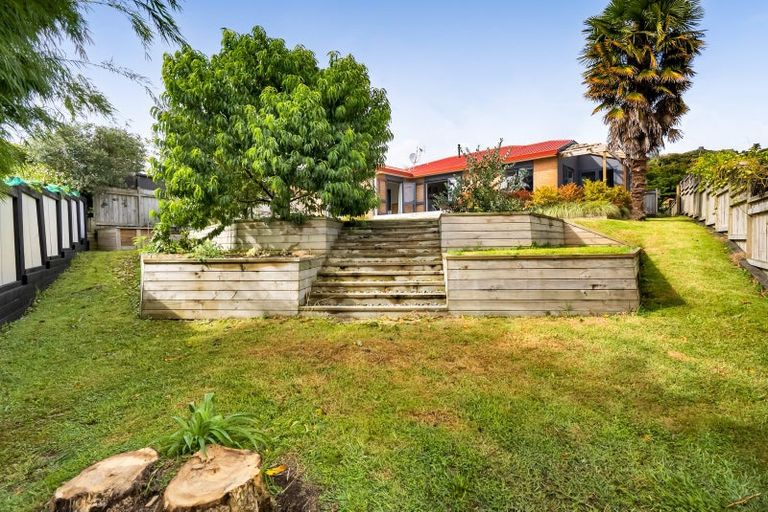 Photo of property in 19 Ashmore Drive, Frankleigh Park, New Plymouth, 4310