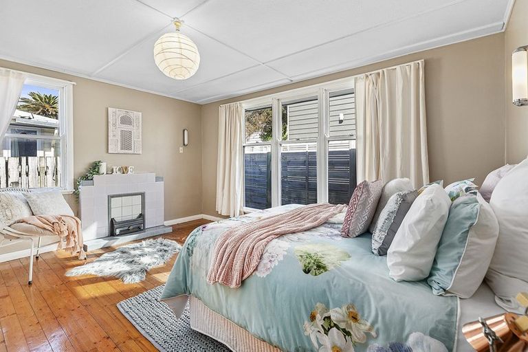 Photo of property in 76 Te Pene Avenue, Titahi Bay, Porirua, 5022